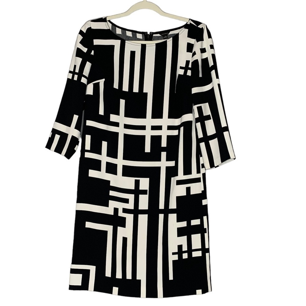 Ann Taylor geometric career wear black and white shift dress 3/4 sleeve. Size 4